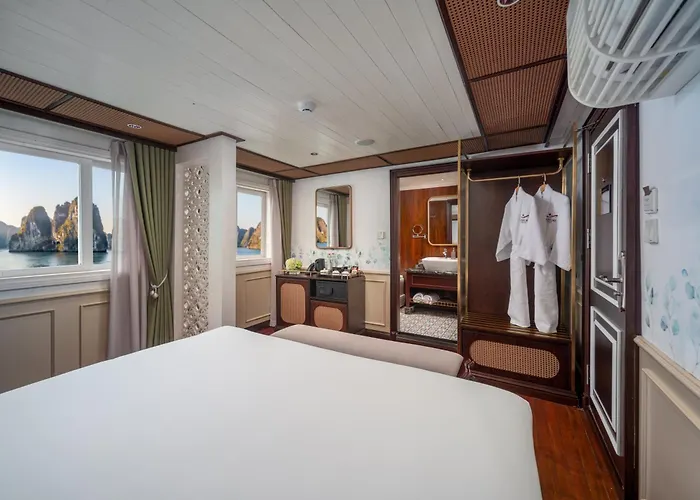  Signature Royal Cruise