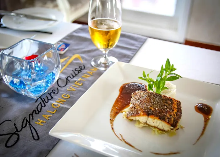 Signature Royal Cruise Hạ Long
