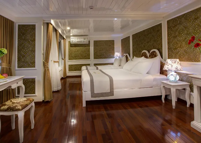  Signature Royal Cruise Ha Long