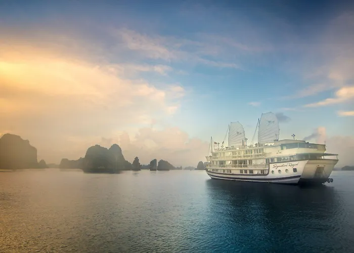 Signature Royal Cruise Hạ Long