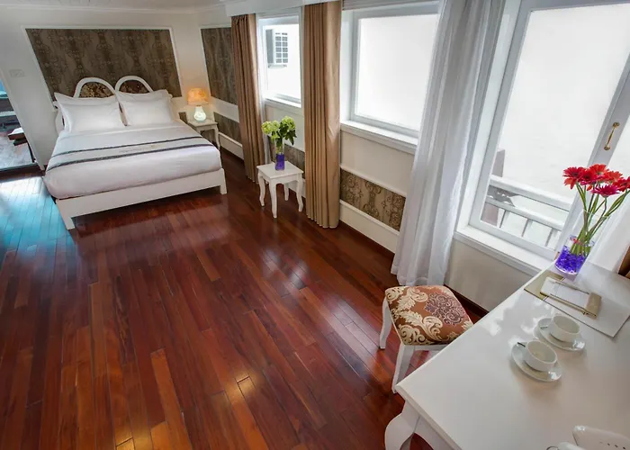 Signature Royal Cruise 5*